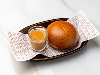 Bun Maska with Karak Chai (G,D)