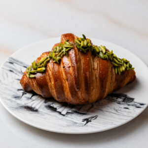 Pistachio Croissant (N,G,D)